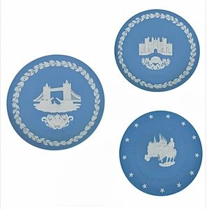 Vintage Wedgewood Jasperware London Collectible Plates